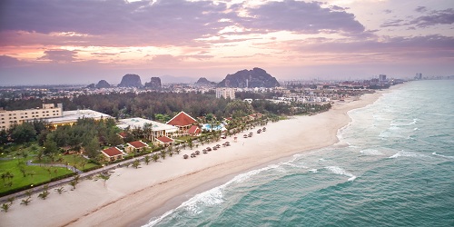 Toàn cảnh khu nghỉ dưỡng Centara Sandy Beach Resort Đà Nẵng